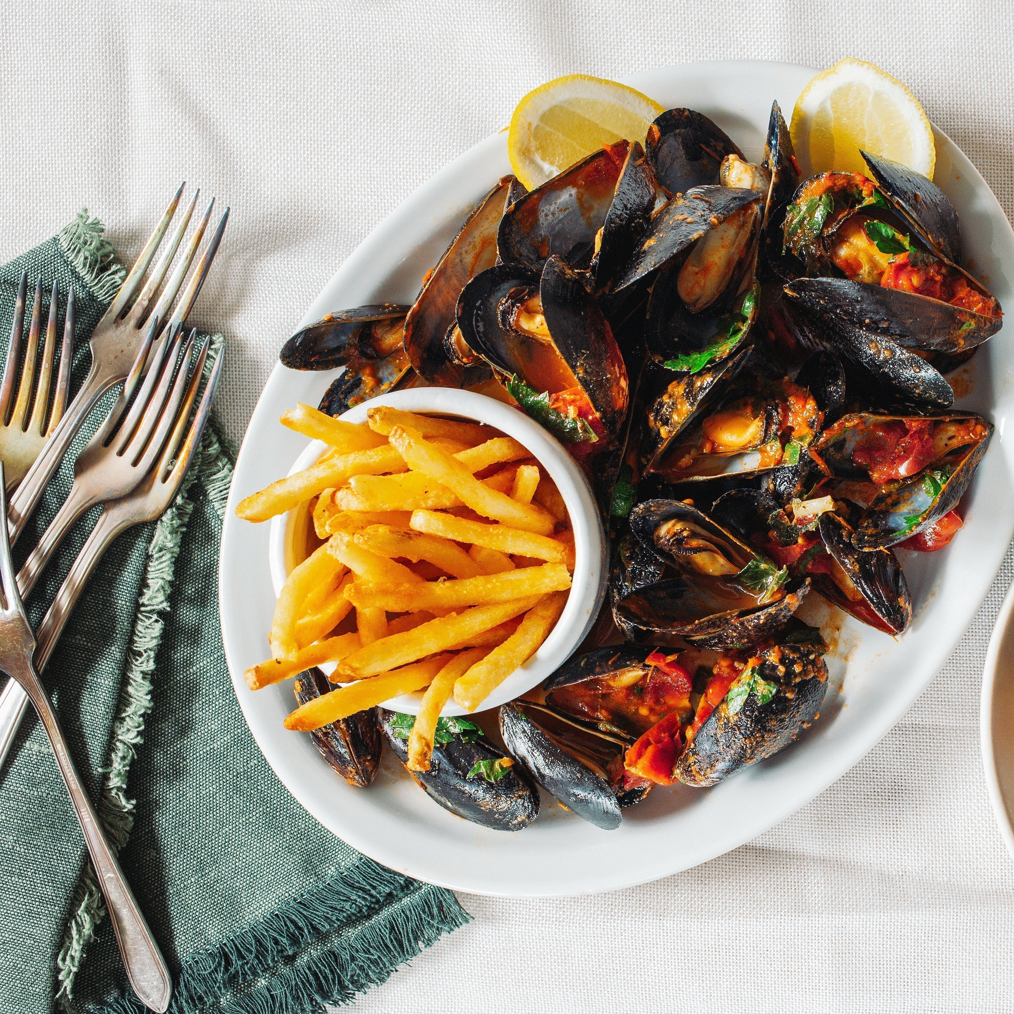 When Mussels Met Tomato